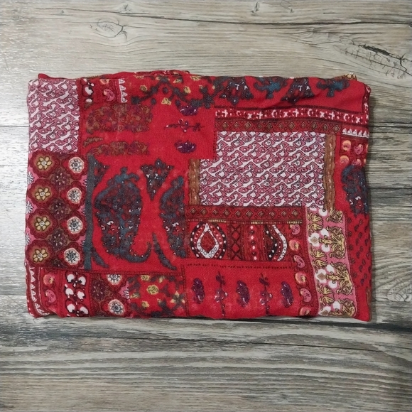 Lulu Boho Infinity Scarf Multicolor Red Patterned Scarf - Picture 5 of 5